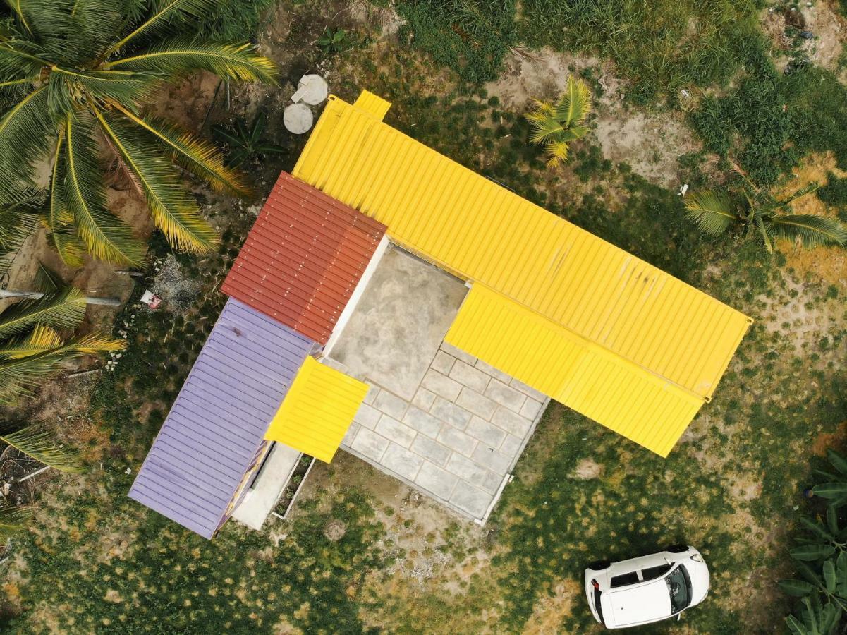 Purple Cube At Lumut Cube Homestay Kontena Kültér fotó